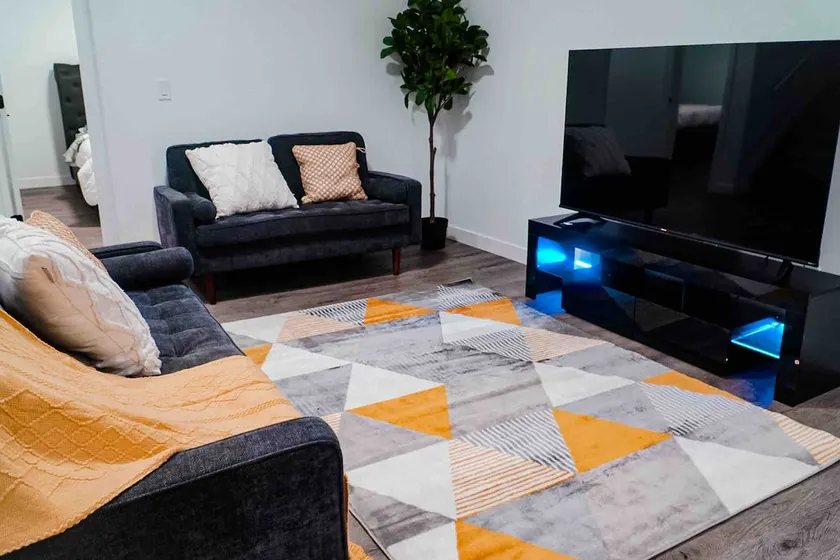 Beautiful and Serene, Spacious 2-Bedroom Basement - Image 1