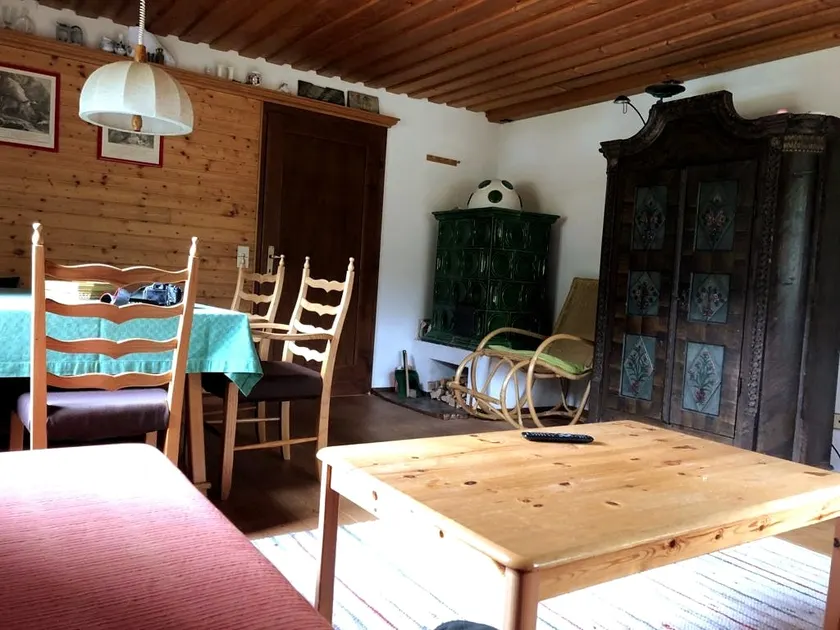 Apartment with a cottage feel - Image 1
