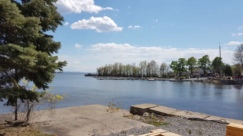 Stopover 109: Our large loft on Lake Champlain - Image 1