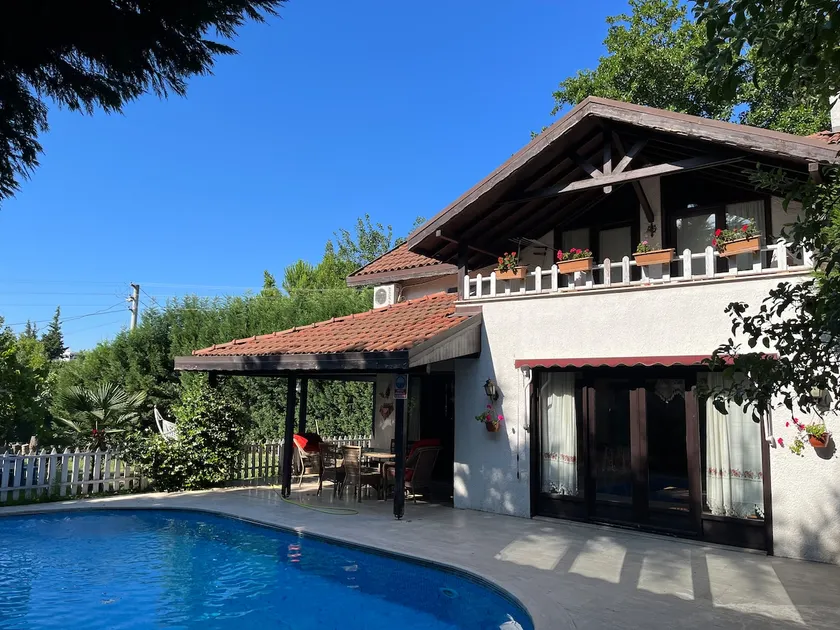 Irmak Villa Sapanca with Heated Pool - Image 1