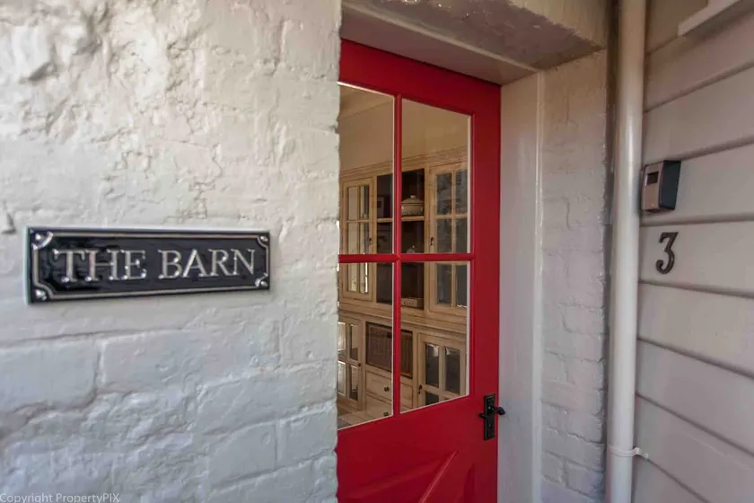 Warm, Inviting & Luxurious The Barn - Image 1