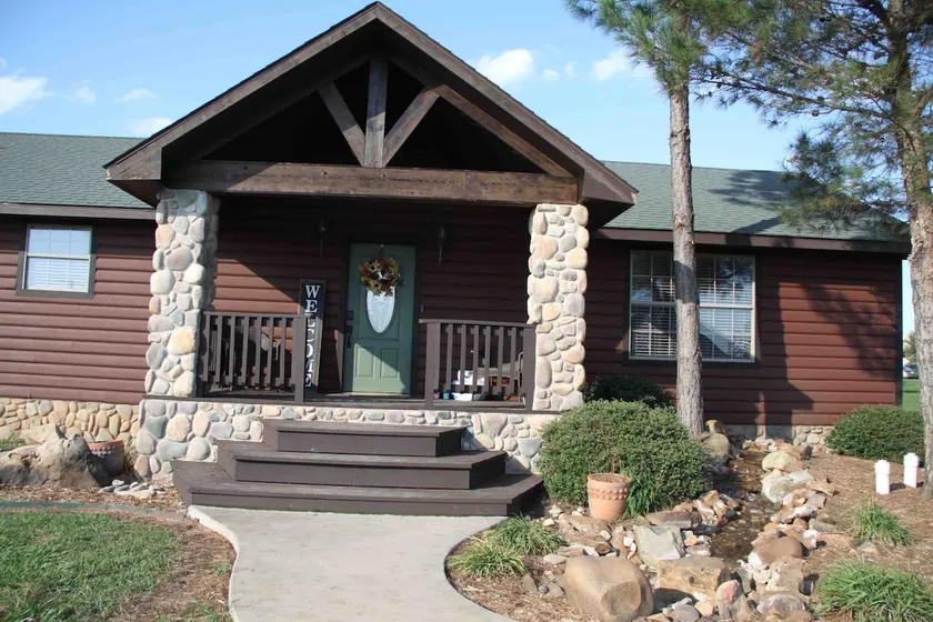 (The Outdoorsman) Your woodsy getaway - Image 1