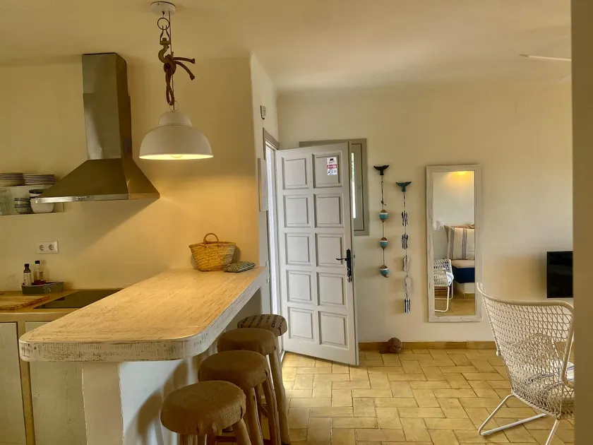 LU Apartments, Pals Beach - Image 1