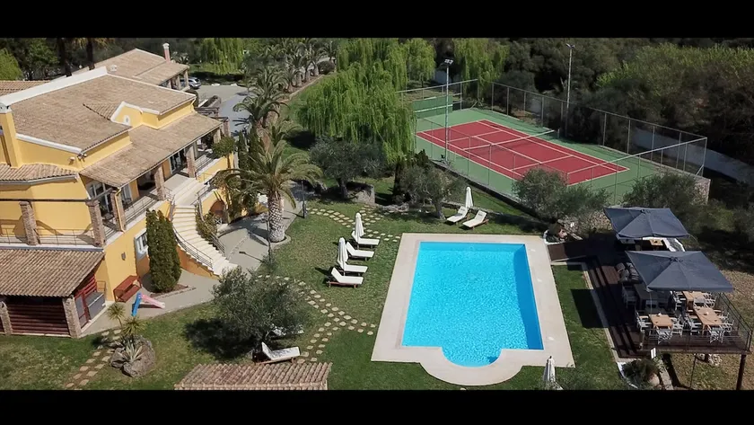 “Private Luxury Estate with Pool, Tennis & Cinema” - Image 1