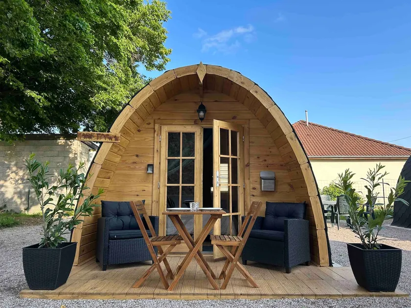 Breta 1 Cabane cocooning terrasse ambiance nature - Image 1