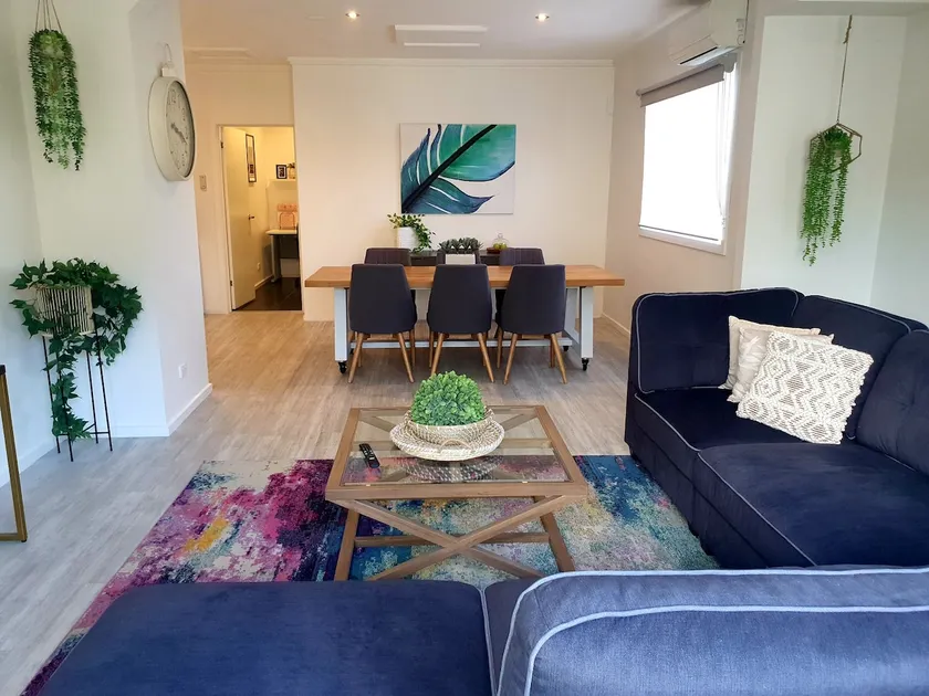 Special 2 bed 1 bath you will love love love - Image 1