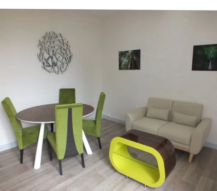 Modern decor apartment - Image 1