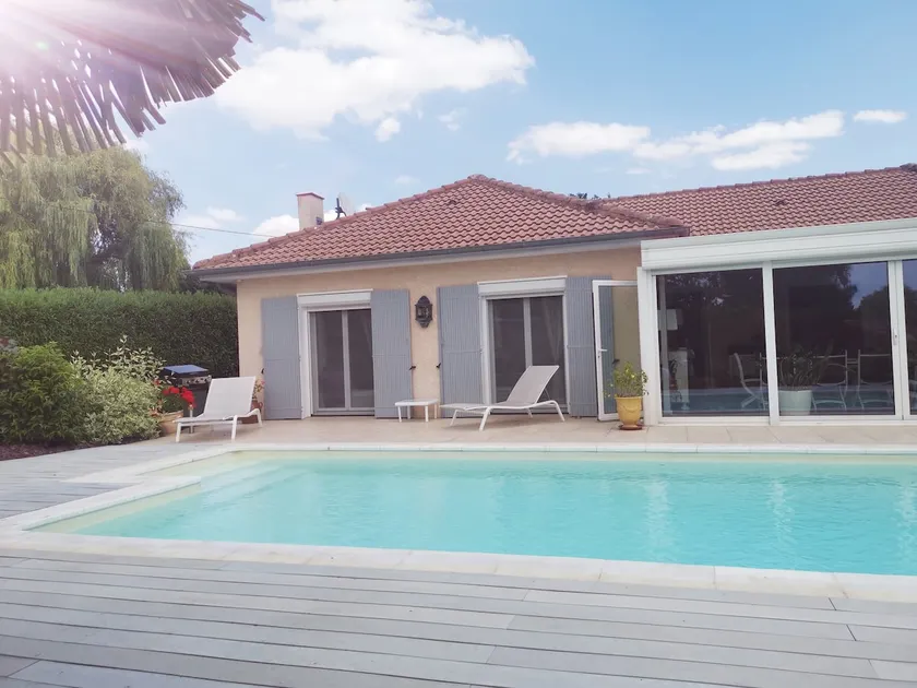 Nice villa with private heated pool - Image 1