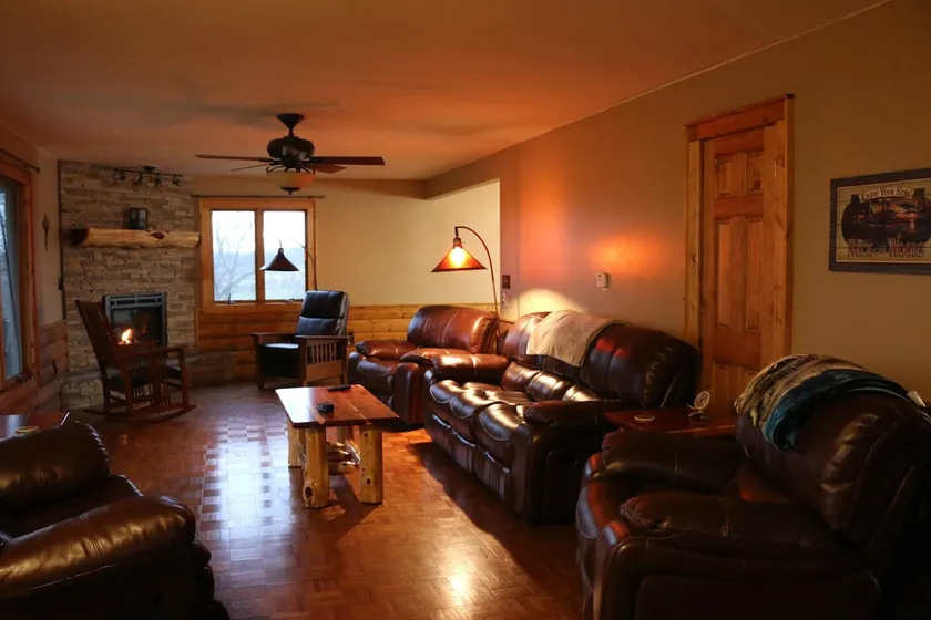Wolf Den Lodge - Image 1