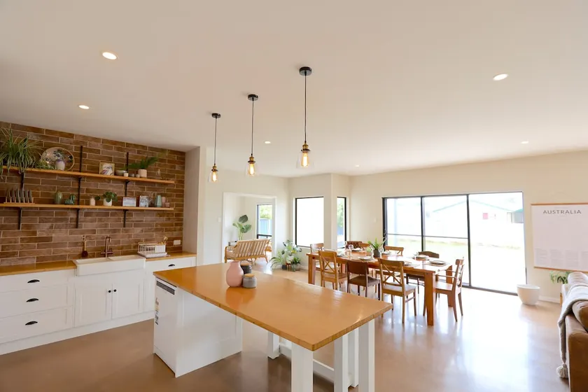 Ocean Alley ~ robe township - Image 1