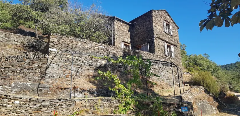 Cévennes house in local stone - Image 1
