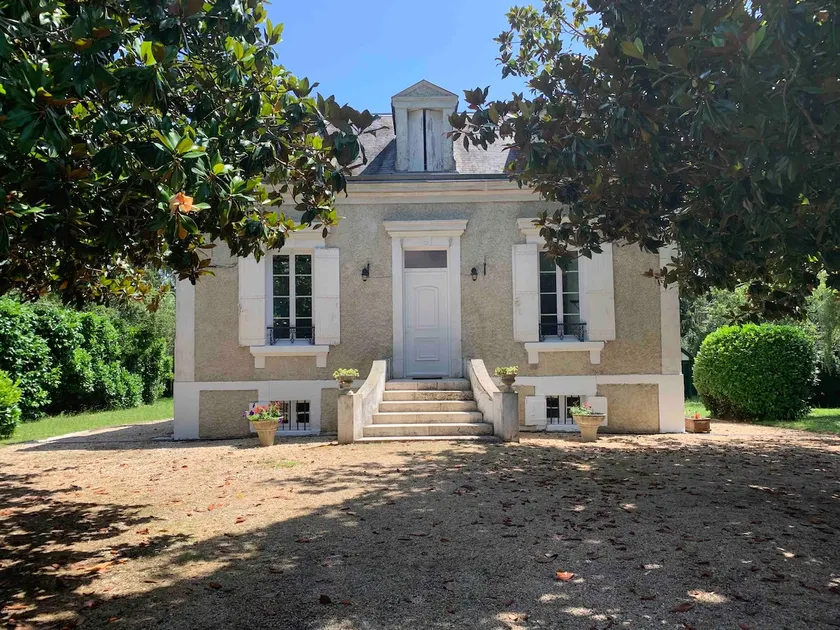 Lovely Maison de Maître in Antonne-et-Trigonant - Image 1