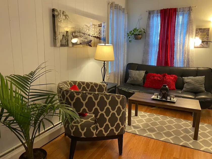 웃❤️유 PRIVATE STUDIO - SAFE GORGEOUS HIDEOUT - Image 1