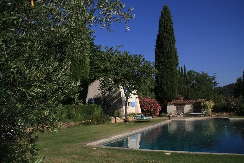 Nice cabin with view of Sainte-Victoire - Image 1