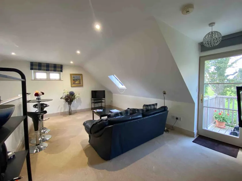 Newbury, Sydmonton Flat with Countryside Views - Image 1