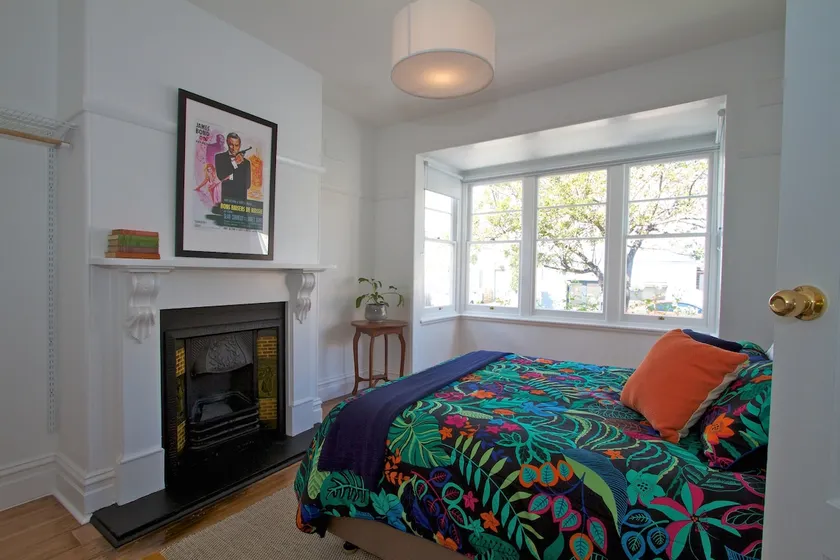 Strahan House - Image 1
