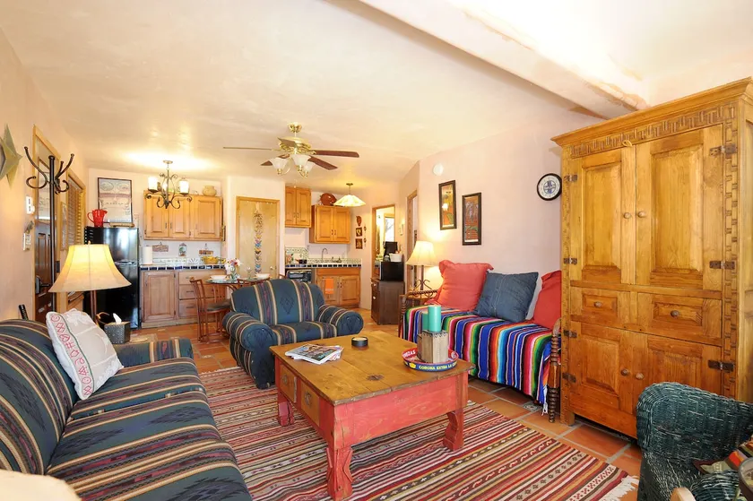 Quiet Country Casita Close In on Santa Fe Trl - Image 1