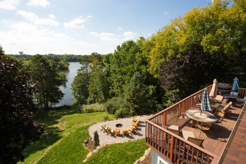 Modern Lake Home med Hot Tub och Fire Pit - Image 1