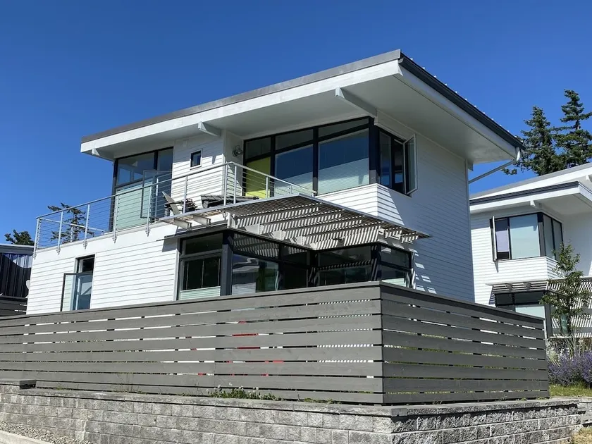 New home w/Hot Tub, in Town, Walk Everywhere - Image 1