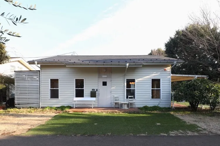 The only accommodation in Johnson Town | Stay with your family and dog | Private rental - Image 1