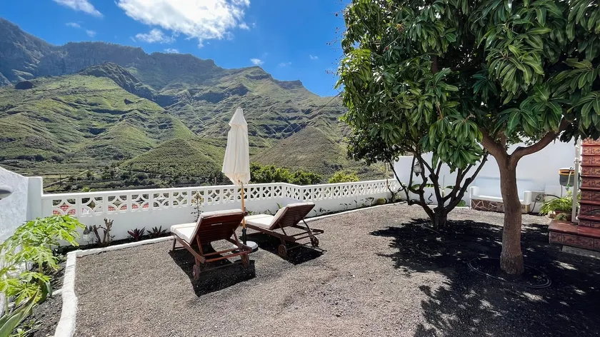 Lucky Garden - Image 1