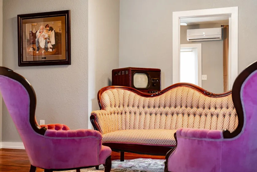 ❤ The Parlor House Getaway ❤ Long Term Available - Image 1
