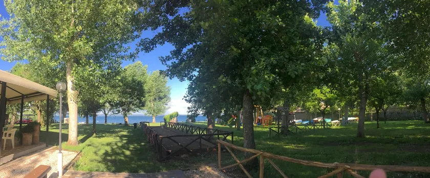 Chalet with private beach - Image 1