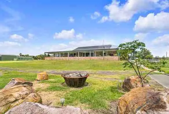 3/4/24 Under new management 20 acres luxury farm - Image 1