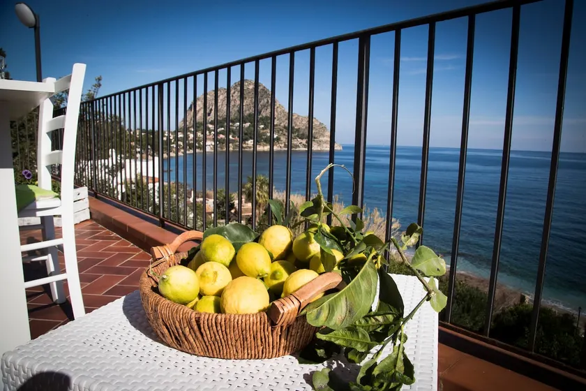Casa Azzurra vous permet d'admirer la beauté de la nature - Image 1