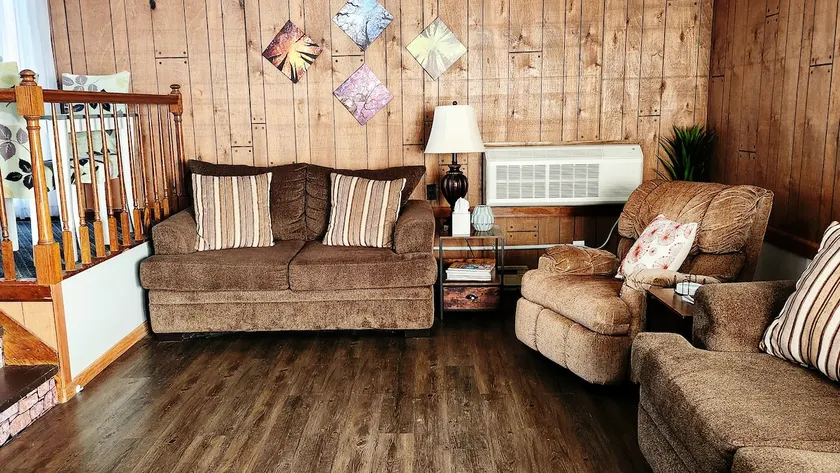 Hilly Hideaway 7mi to Stadium Cozy, Rural Location - Image 1