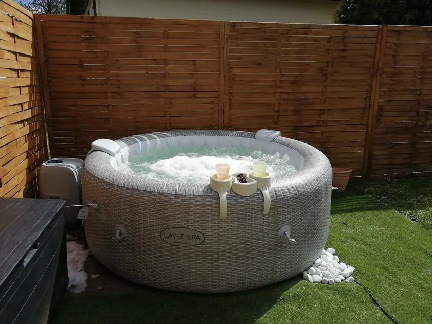 ”Gemme au coeur” accommodation with hot tub and pool - Image 1