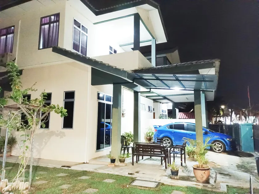 LMS Homestay Mentaloon, Opposite MB Resident - Image 1