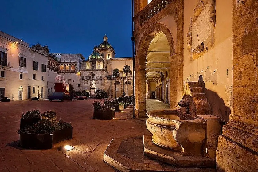 Via Conte Ruggero, Historic Center. - Image 1