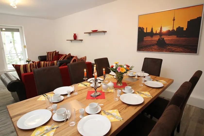 ”Freesie” Apartment - Image 1