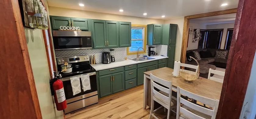 Remodeled, Pretty & Comfortable House - Image 1