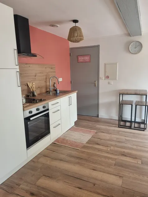 Cozy apartment - Image 1