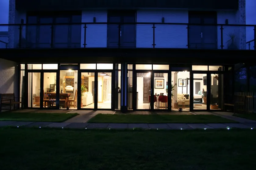 loch lomond apartments - Image 1