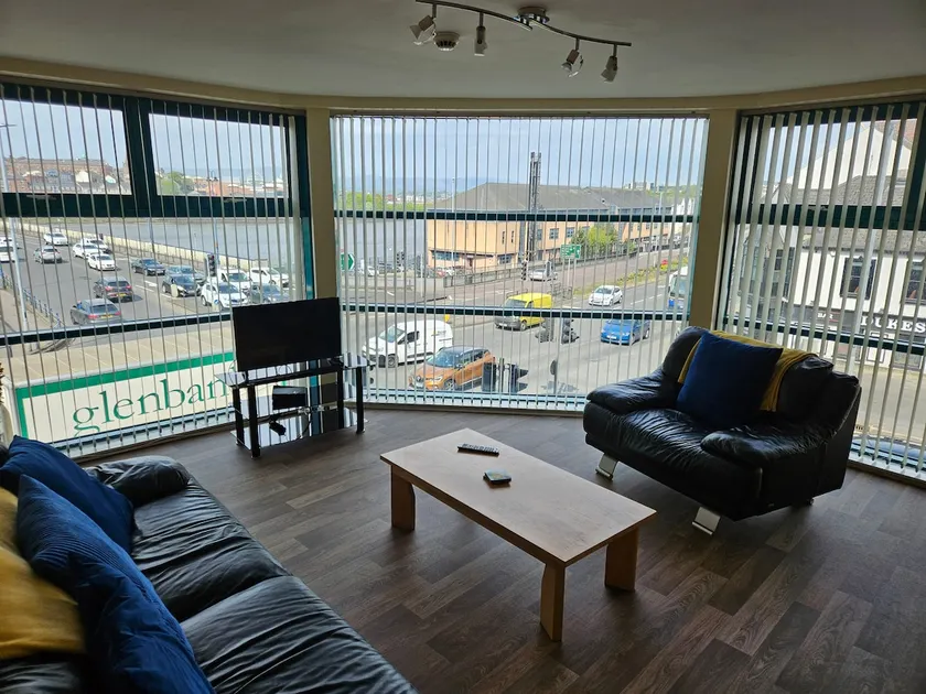 Spacious Derry City view - Image 1
