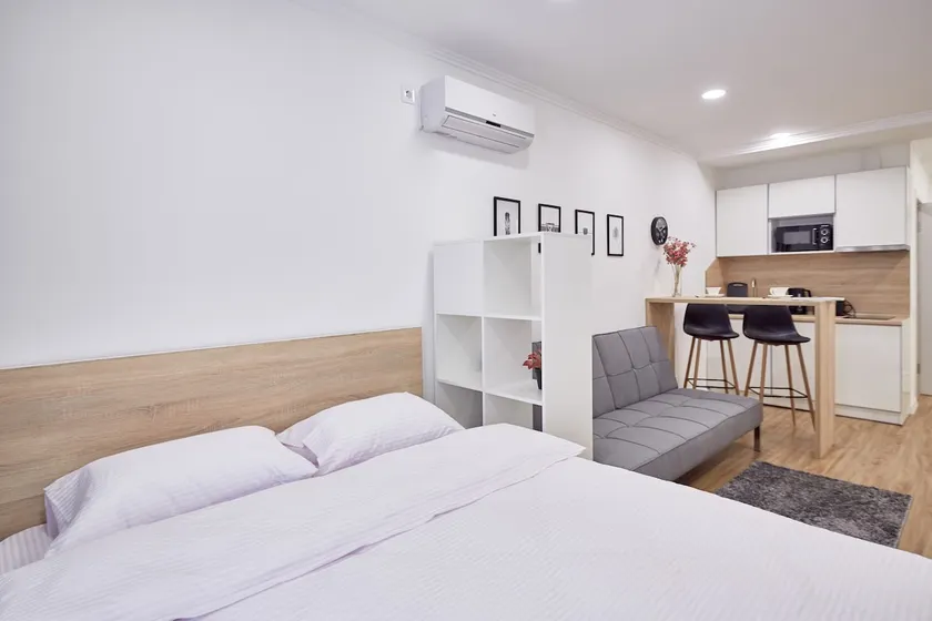 Home space at Konstitutsii metro - Image 1