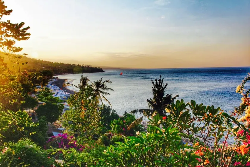 Hidden Beachfront - Image 1