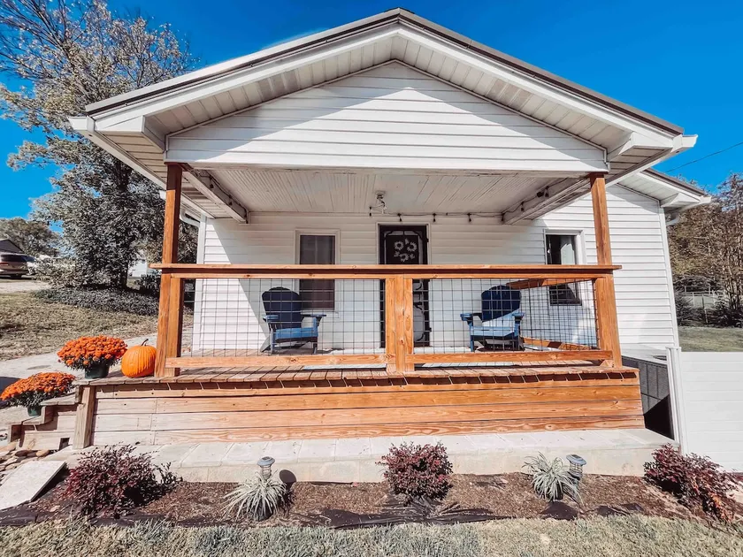 Cozy Knoxville Cottage | Great for all things UT! - Image 1