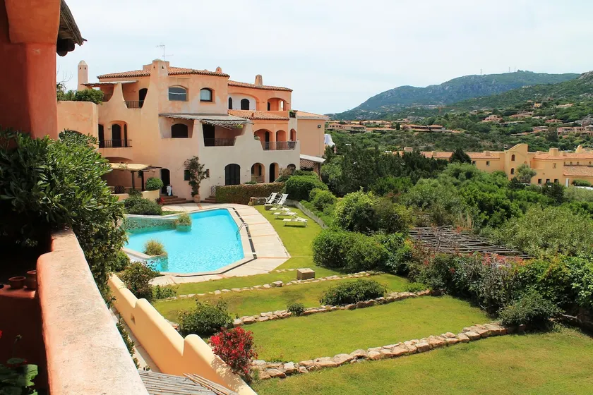 House in the center of Porto Cervo with pool - Image 1