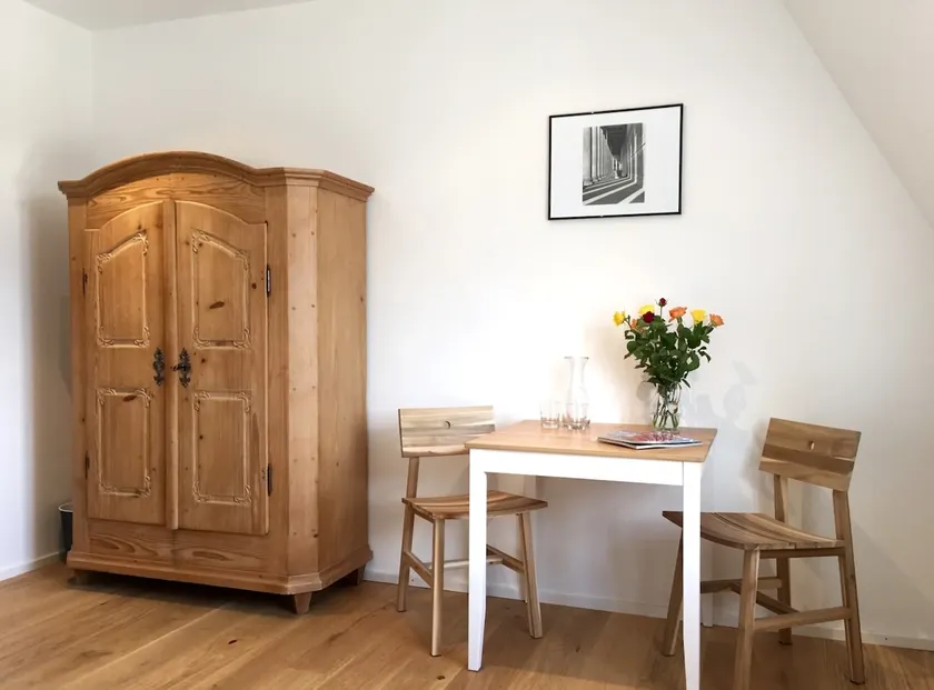 Bright Apartment in Historic Building - Image 1