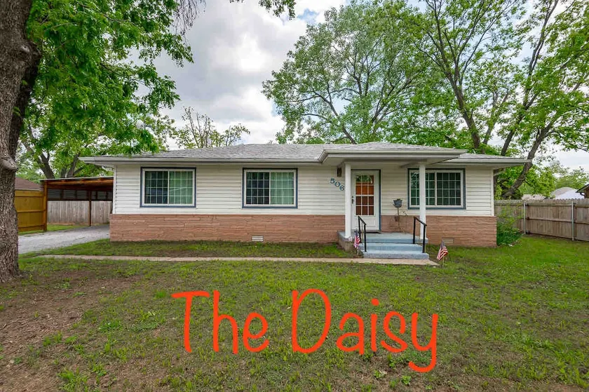 MID-CENTURY COTTAGE NEAR GOLF & CASINO-NO SMOKING - Image 1