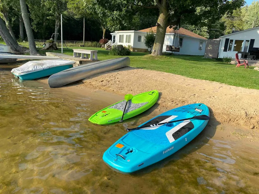 Unwind at the Stunning Fischer's Getaway Lakefront Cottage! - Image 1