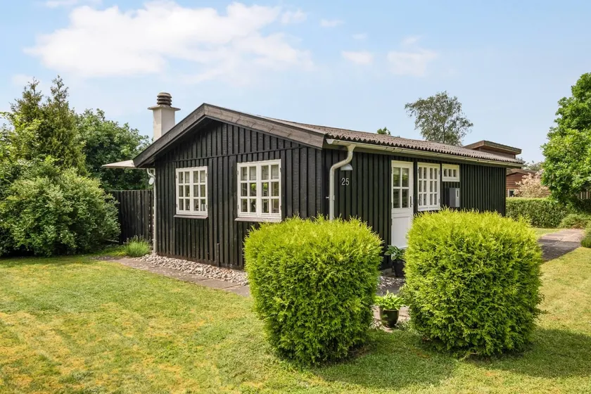 Cozy Grenaa Beach Holiday Home Ideal For Families, Just 150 Metres From The Sea - Image 1