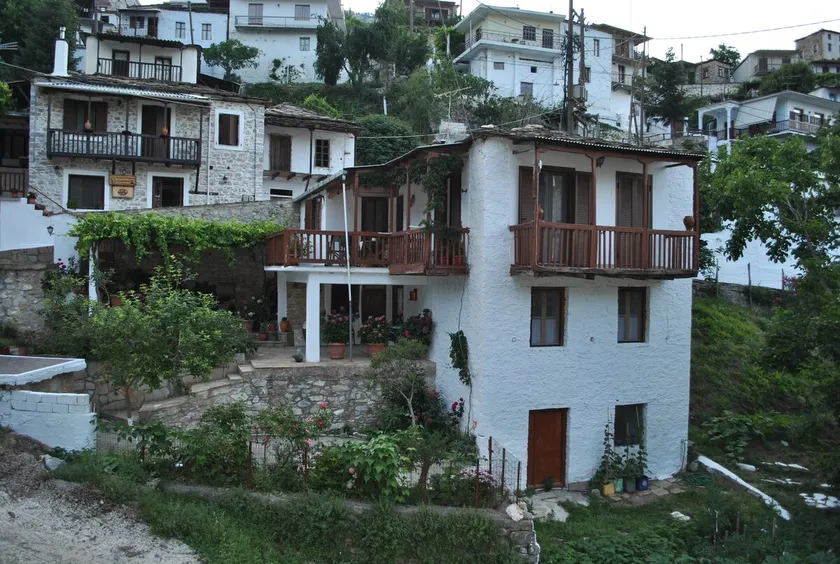 A cella me (My house) - A tsella mi (My home) - Image 1