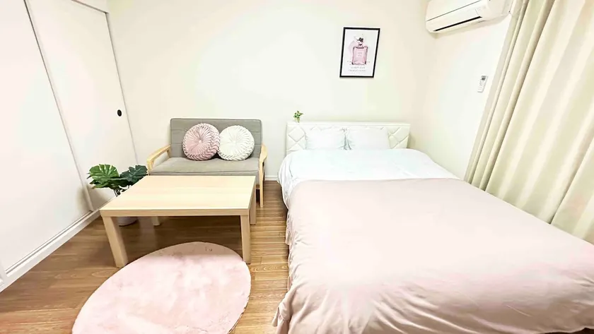 [Full renovation] 5 minutes from the station | Clean and comfortable hotel | Convenient with many shops | WiFi | Free parking | Long-term discount 30% - Image 1