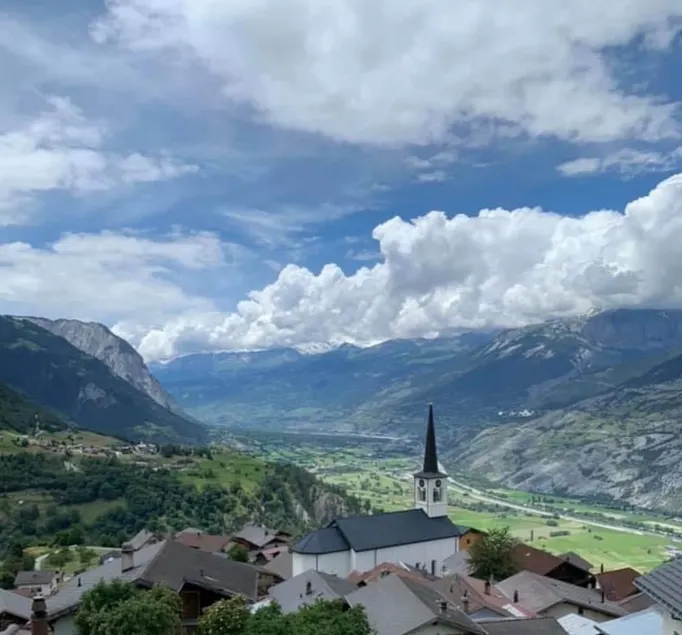 Ergisch panorama 1 - Image 1