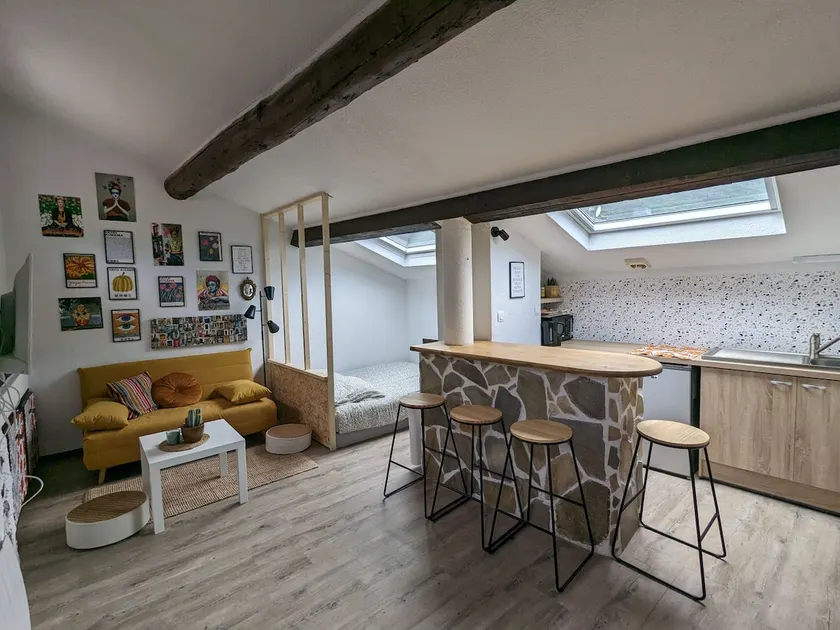 Cozy accommodation in the heart of the village + breakfast - Image 1